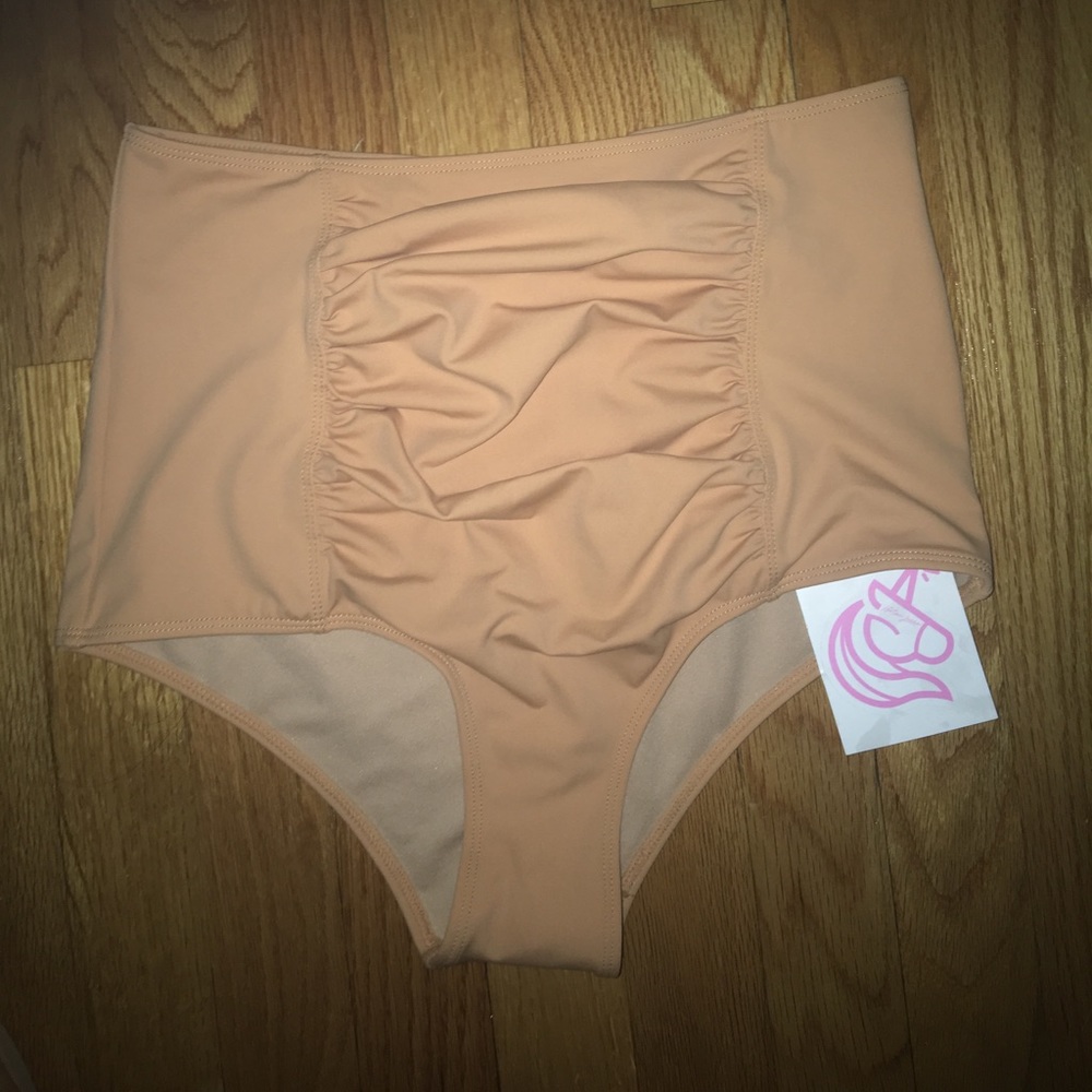 Kortni Jeane Ruched bottom 2.0